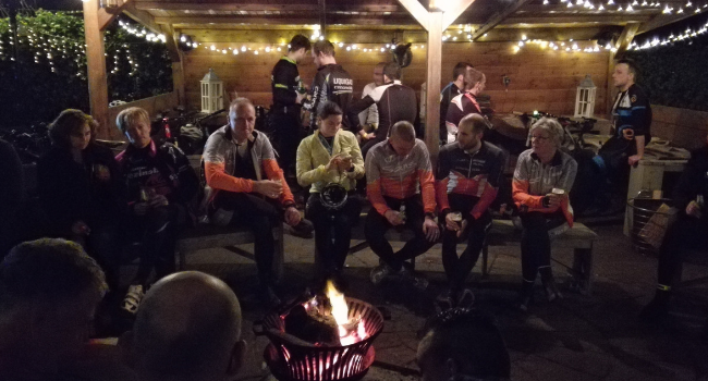 nightbike experience bij de Wilgenweard