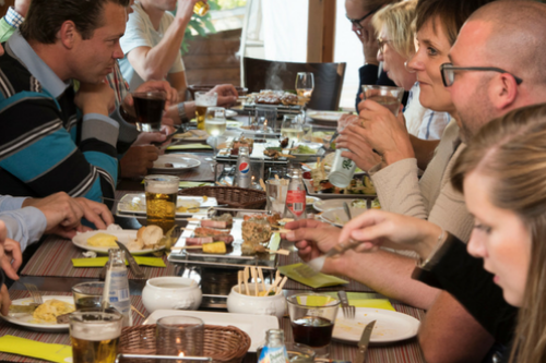 Steengrillen bij De Wilgenweard in Nijverdal