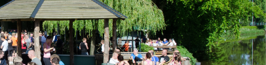 terras aan het water bij de Wilgenweard Nijverdal